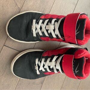 Kids basketball Sneakers - Black and Red - used condition Decathlon boy 2.5